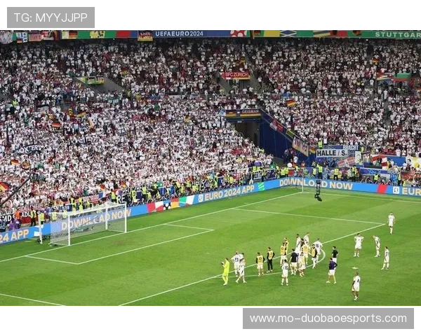 7月22日足球赛场:聚焦当日表现突出球星及其精彩瞬间解析 7月22日足球赛场:聚焦当日表现突出球星及其精彩瞬间解析